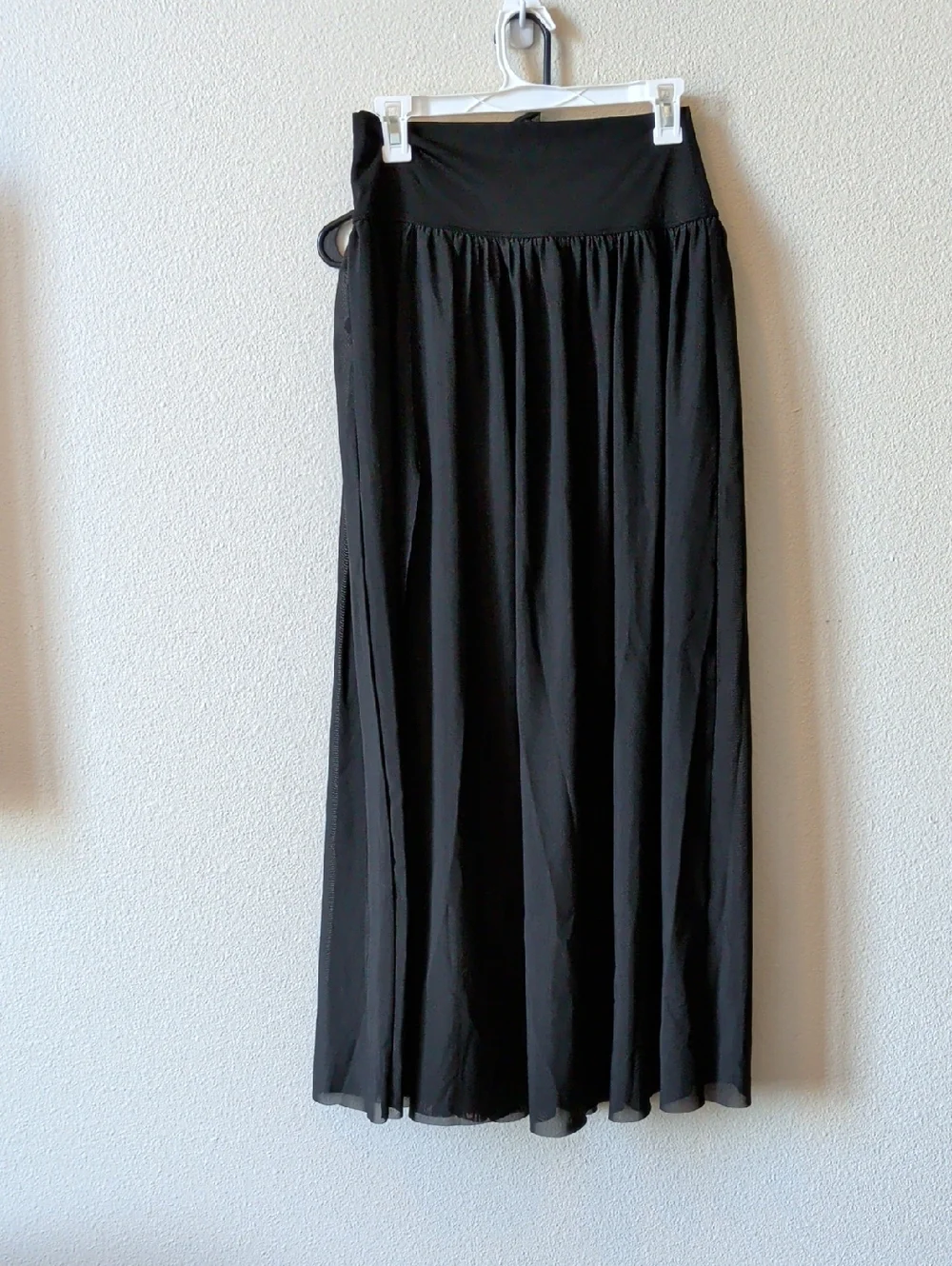 HALARA High Waisted 2-in-1 Mesh Flowy Maxi Casual Skirt - Picture 2 of 7